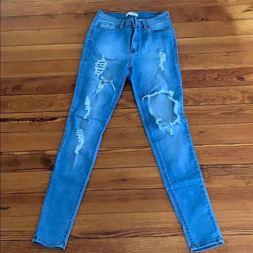 Tight, skinny, ripped jeans - Vibrant brand